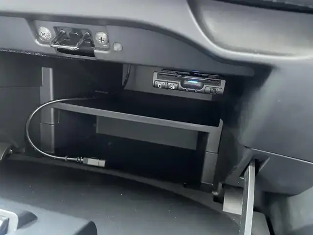 日産 ノート e－パワー X 埼玉県 2019(平31)年 4.2万km ダークメタルグレー /純正メモリナビ//フルセグTV//アラウンドビューモニター//CD&DVD&Blu-ray再生//Bluetooth接続//クルーズコントロール//ETC//スマートキーx2//LEDヘッドライト//インテリジェントルームミラー//衝突軽減ブレーキ//車線逸脱警報//Wエアバッグ&ABS//横滑り防止装置//クリアランスソナー//前後ドライブレコーダー//オートライト//プライバシーガラス//ドアバイザー//純正15インチAW//新車時保証書//取扱説明書//ナビ取説