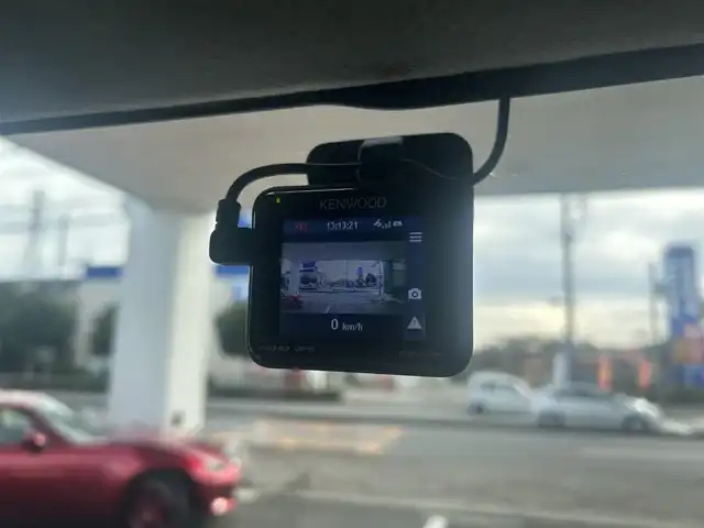 ダイハツ タント X 東京都 2015(平27)年 9.9万km パールホワイトⅢ 純正メモリナビ（NSZN-W65DB）/・Bluetooth/TV/CD/DVD/USB/ドライブレコーダー（DRV-325）/アイドリングストップ/横滑り防止装置/盗難防止装置/パワースライドドア/オートライト/オートエアコン/純正14インチアルミホイール/スペアキー1本/ETC/取扱説明書/保証書