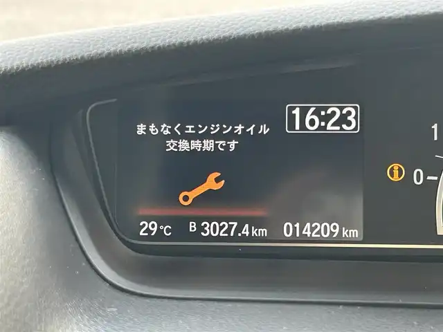 ホンダ Ｎ ＢＯＸ カスタム L ターボ 福島県 2023(令5)年 1.5万km プラチナホワイトパール ホンダセンシング/衝突軽減ブレーキ（CMBS）/誤発進抑制機能/歩行者事故低減ステアリング/路外逸脱抑制機能/渋滞追従機能付アダプティブクルーズコントロール（ACC）/車線維持支援システム（LKAS）/先行車発進お知らせ機能/標識認識機能/後方誤発進抑制機能/オートハイビーム/社外ディスプレイオーディオ/【FM/AM/BT/USB/HDMI】/ドライブレコーダー/ビルトインETC/デジタルインナーミラー/型番：PR998C/両側電動スライドドア/前席シートヒーター/ステアリングリモコン/パドルシフト/シートバックテーブル/リアドアロールサンシェード/LEDオートライト/LEDフォグランプ/純正フロアマット/純正ドアバイザー