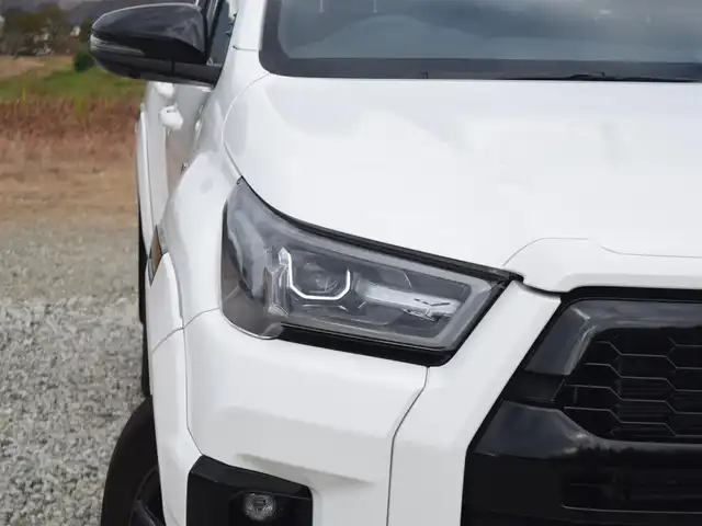 トヨタ ハイラックス Z GRスポーツ 兵庫県 2023(令5)年 1.7万km スーパーホワイトⅡ 純正ナビ/全方位カメラ/トノカバー/ETC/ドライブレコーダー前後/トヨタセーフティセンス/パドルシフト/レーダークルーズコントロール/ステアリングリモコン/スマートキー/純正アルミホイール/LEDヘッドライト