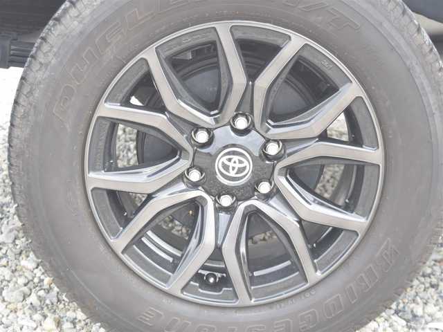 トヨタ ハイラックス Z GRスポーツ 兵庫県 2023(令5)年 1.7万km スーパーホワイトⅡ 純正ナビ/全方位カメラ/トノカバー/ETC/ドライブレコーダー前後/トヨタセーフティセンス/パドルシフト/レーダークルーズコントロール/ステアリングリモコン/スマートキー/純正アルミホイール/LEDヘッドライト