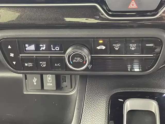 ホンダ Ｎ ＢＯＸ カスタム G L ターボ ホンダセンシング 熊本県 2017(平29)年 5.1万km シャイニンググレーM 禁煙車/純正ナビ（CD・DVD・ワンセグ・BT・USB）/レーダークルーズコントロール/ETC/バックカメラ/社外前後ドライブレコーダー/両側パワースライドドア/前後クリアランスソナー/衝突軽減ブレーキ/レーンキープアシスト/横滑り防止/アイドリングストップ/ハーフレザーシート/純正フロアマット/純正１５インチAW/オートライト/LEDヘッドライト/フォグライト/スマートキー/プッシュスタート/スペアキー1本