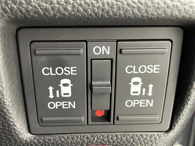 ホンダ Ｎ ＢＯＸ カスタム G L ターボ ホンダセンシング 熊本県 2017(平29)年 5.1万km シャイニンググレーM 禁煙車/純正ナビ（CD・DVD・ワンセグ・BT・USB）/レーダークルーズコントロール/ETC/バックカメラ/社外前後ドライブレコーダー/両側パワースライドドア/前後クリアランスソナー/衝突軽減ブレーキ/レーンキープアシスト/横滑り防止/アイドリングストップ/ハーフレザーシート/純正フロアマット/純正１５インチAW/オートライト/LEDヘッドライト/フォグライト/スマートキー/プッシュスタート/スペアキー1本