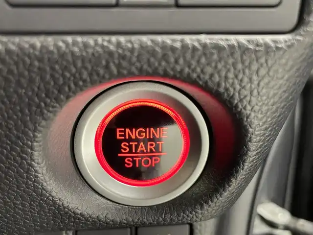 ホンダ Ｎ ＢＯＸ カスタム G L ターボ ホンダセンシング 熊本県 2017(平29)年 5.1万km シャイニンググレーM 禁煙車/純正ナビ（CD・DVD・ワンセグ・BT・USB）/レーダークルーズコントロール/ETC/バックカメラ/社外前後ドライブレコーダー/両側パワースライドドア/前後クリアランスソナー/衝突軽減ブレーキ/レーンキープアシスト/横滑り防止/アイドリングストップ/ハーフレザーシート/純正フロアマット/純正１５インチAW/オートライト/LEDヘッドライト/フォグライト/スマートキー/プッシュスタート/スペアキー1本