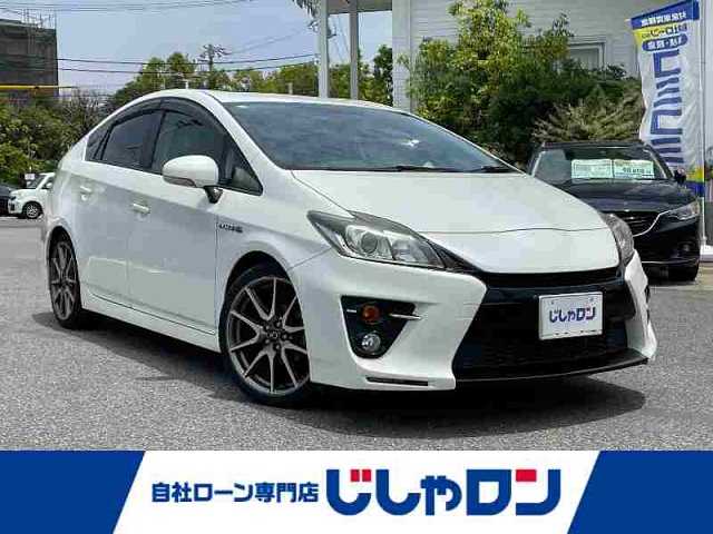 トヨタ プリウス S ツーリングセレ G’s 愛知県 2015(平27)年 10.1万km ホワイトパールクリスタルシャイン (株)IDOMが運営する【じしゃロン名古屋鳴海店】の自社ローン専用車両になりますこちらは現金またはオートローンご利用時の価格です。自社ローンご希望の方は別途その旨お申付け下さい/登録時100474キロ/ワンオーナー/スマートキー/純正ナビ・フルセグTV/　（CD/DVD/BT）/バックカメラ/ビルトインETC/HIDライト/取扱説明書/保証書/スペアキー