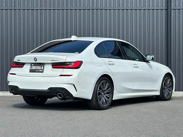 ＢＭＷ ３２０ｄ xDrive Mスポーツ 福島県 2021(令3)年 6万km アルピンホワイトⅢ 純正ナビ(BT/USB)/アダプティブクルーズコントロール/ブラインドスポットモニター/黒レザーシート/シートヒーター/パワーシート/パワーバックドア/バック・360°カメラ/ワイヤレスチャージャー/ミラー一体型ETC/前後ドライブレコーダー/パドルシフト/ステアリングスイッチ/純正18AW/純正フロアマット/LEDヘッドライト/オートホールド/コンフォートアクセス/保証書/取扱説明書