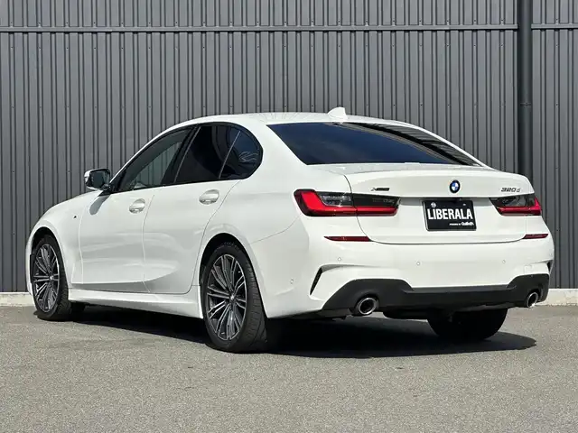ＢＭＷ ３２０ｄ xDrive Mスポーツ 福島県 2021(令3)年 6万km アルピンホワイトⅢ 純正ナビ(BT/USB)/アダプティブクルーズコントロール/ブラインドスポットモニター/黒レザーシート/シートヒーター/パワーシート/パワーバックドア/バック・360°カメラ/ワイヤレスチャージャー/ミラー一体型ETC/前後ドライブレコーダー/パドルシフト/ステアリングスイッチ/純正18AW/純正フロアマット/LEDヘッドライト/オートホールド/コンフォートアクセス/保証書/取扱説明書