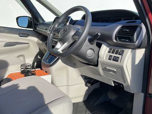 日産 セレナ X VセレクションⅡ 新潟県 2018(平30)年 9.2万km マルーンレッド 4WD/純正9インチSDナビ(MM518D-L)/CD/DVD/BD/BT/フルセグテレビ/バックカメラ/ETC/ドライブレコーダー/フリップダウンモニター/衝突被害軽減ブレーキ/レーンキープアシスト/クルーズコントロール/両側パワースライドドア/ステアリングスイッチ/スマートキー/プッシュスタート/LEDヘッドライト/オートライト/フォグランプ/社外15インチアルミホイール/15インチ夏タイヤ車載