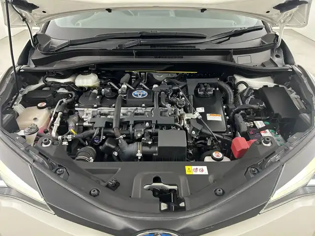 トヨタ Ｃ－ＨＲ G モード ネロ セーフティプラス 愛知県 2020(令2)年 5.5万km ホワイトパールクリスタルシャイン 禁煙車/純正8インチナビ/（AM/FM/USB/Bluetooth）/全方位カメラ/トヨタセーフティセンス/・衝突軽減ブレーキ/・レーンキープアシスト/・オートマチックハイビーム/・レーダークルーズコントロール/ブラインドスポットモニター/ETC/ドライブレコーダー/シートヒーター/スマートキー/プッシュスタート/LEDヘッドライト/フロントフォグランプ/純正18インチアルミホイール/純正フロアマット/横滑り防止装置