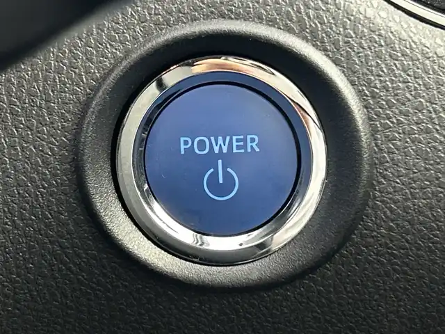 トヨタ Ｃ－ＨＲ G モード ネロ セーフティプラス 愛知県 2020(令2)年 5.5万km ホワイトパールクリスタルシャイン 禁煙車/純正8インチナビ/（AM/FM/USB/Bluetooth）/全方位カメラ/トヨタセーフティセンス/・衝突軽減ブレーキ/・レーンキープアシスト/・オートマチックハイビーム/・レーダークルーズコントロール/ブラインドスポットモニター/ETC/ドライブレコーダー/シートヒーター/スマートキー/プッシュスタート/LEDヘッドライト/フロントフォグランプ/純正18インチアルミホイール/純正フロアマット/横滑り防止装置