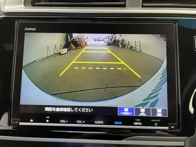 ホンダ フィット ハイブリット モデューロスタイル ホンダセンシング 富山県 2019(令1)年 6.2万km プラチナホワイトパール 純正8型ナビ（AM/FM/DVD/BT/フルセグ）/バックカメラ/ドライブレコーダー/ETC/ハーフレザーシート/衝突被害軽減システム/レーダークルーズコントロール/レーンキープアシスト/横滑り防止装置/アイドリングストップ/オートLEDライト/純正フロアマット/社外アルミホイール/革巻きステアリング/ステアリングスイッチ/スマートキー