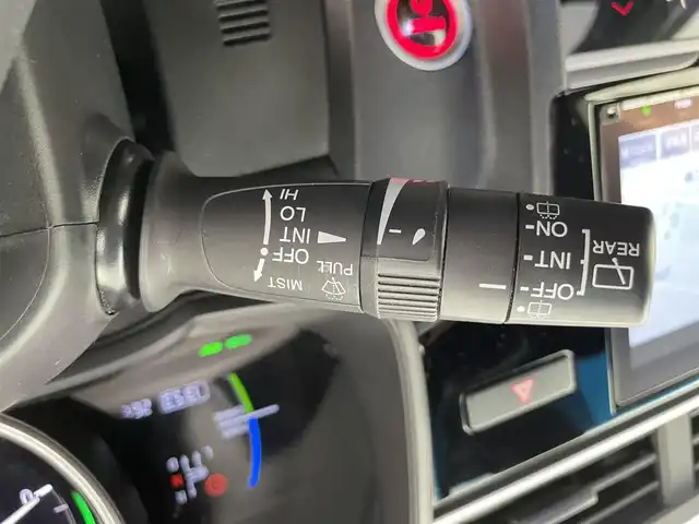 ホンダ フィット ハイブリット モデューロスタイル ホンダセンシング 富山県 2019(令1)年 6.2万km プラチナホワイトパール 純正8型ナビ（AM/FM/DVD/BT/フルセグ）/バックカメラ/ドライブレコーダー/ETC/ハーフレザーシート/衝突被害軽減システム/レーダークルーズコントロール/レーンキープアシスト/横滑り防止装置/アイドリングストップ/オートLEDライト/純正フロアマット/社外アルミホイール/革巻きステアリング/ステアリングスイッチ/スマートキー
