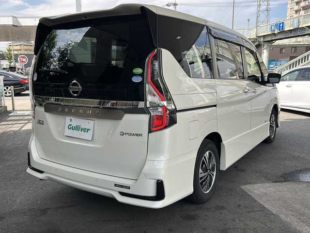 日産 セレナ e－パワー ハイウェイスター V 京都府 2021(令3)年 4.8万km ブリリアントホワイトパール 純正ナビ10インチ/フリップダウンモニター/純正エアロサイド　/ＢＳＭ　/衝突被害軽減システム/レーンキープアシスト　/コーナーセンサー/アイドリングストップ/全方位カメラ/ドライブレコーダー（DJ4-D）　　/プロパイロット　/オートライト　/ＬＥＤライト/フォグランプ　/ウィンカーミラー/デジタルインナーミラー　/両側パワースライドドア/フルセグTV/プッシュスタート/スマートキー/ワンオーナー/ブルーレイ再生/禁煙車