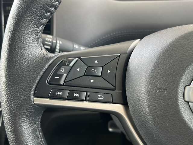 日産 セレナ e－パワー ハイウェイスター V 京都府 2021(令3)年 4.8万km ブリリアントホワイトパール 純正ナビ10インチ/フリップダウンモニター/純正エアロサイド　/ＢＳＭ　/衝突被害軽減システム/レーンキープアシスト　/コーナーセンサー/アイドリングストップ/全方位カメラ/ドライブレコーダー（DJ4-D）　　/プロパイロット　/オートライト　/ＬＥＤライト/フォグランプ　/ウィンカーミラー/デジタルインナーミラー　/両側パワースライドドア/フルセグTV/プッシュスタート/スマートキー/ワンオーナー/ブルーレイ再生/禁煙車