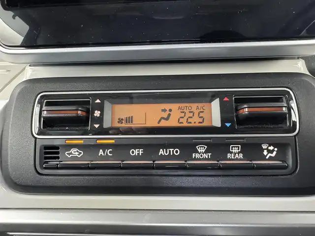 スズキ スペーシア HYBRID X 愛知県 2018(平30)年 1.7万km 緑 純正ナビ/全方位カメラ/シートヒーター/両側パワースライドドア/ヘッドアップディスプレイ/DVD再生可能/USB端子入力/純正フロアマット/レーンアシスト/オートライト/ドアバイザー