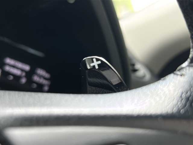 ホンダ ヴェゼル ハイブリッド X ホンダセンシング 福島県 2018(平30)年 4.7万km プラチナホワイトパール 登録時走行距離：46/500km/ワンオーナー/ディーラー純正SDナビ/（CD再生/BT接続/AM/FM/iPod）/ETC/デジタルインナーミラー/バックカメラ/クルーズコントロール/純正フロアマット/社外AW/純正AWサマータイヤ4本車載/電格ミラー/ウィンカーミラー/電動パーキングブレーキ/アイドリングストップ/衝突被害軽減ブレーキ/横滑り防止装置/PUSHスタート/LEDヘッドライト/フォグランプ/保証書/取扱説明書