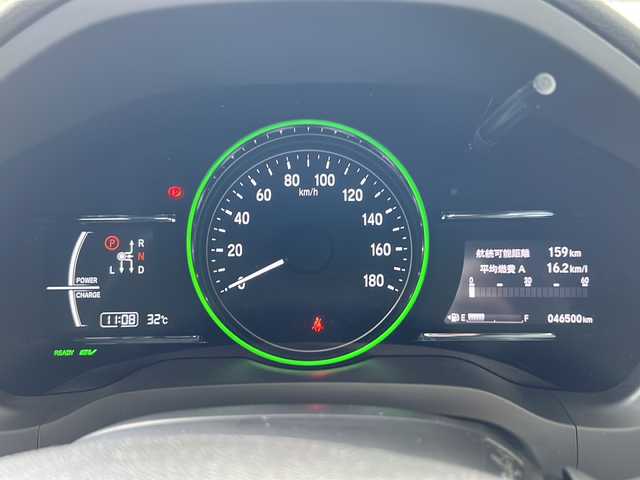 ホンダ ヴェゼル ハイブリッド X ホンダセンシング 福島県 2018(平30)年 4.7万km プラチナホワイトパール 登録時走行距離：46/500km/ワンオーナー/ディーラー純正SDナビ/（CD再生/BT接続/AM/FM/iPod）/ETC/デジタルインナーミラー/バックカメラ/クルーズコントロール/純正フロアマット/社外AW/純正AWサマータイヤ4本車載/電格ミラー/ウィンカーミラー/電動パーキングブレーキ/アイドリングストップ/衝突被害軽減ブレーキ/横滑り防止装置/PUSHスタート/LEDヘッドライト/フォグランプ/保証書/取扱説明書