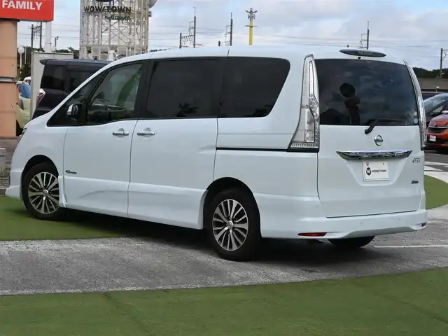 日産 セレナ HWS S HV Vエアロ+Sefty 千葉県 2015(平27)年 3.9万km ブルームーンホワイトP エマージェンシーブレーキ/クルーズコントロール/両側パワースライドドア/純正メモリーナビ/地デジTV/【DVD/CD再生機能　Bluetooth接続】/アラウンドビューモニター/フリップダウンモニター/ドライブレコーダー/革巻きステアリング/ETC/LEDヘッドライト/フォグライト/ウインカーミラー/コーナーセンサー/純正16インチアルミホイル/インテリジェントキー