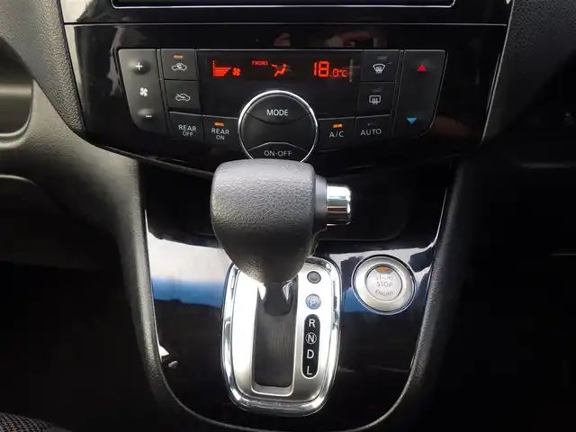日産 セレナ HWS S HV Vエアロ+Sefty 千葉県 2015(平27)年 3.9万km ブルームーンホワイトP エマージェンシーブレーキ/クルーズコントロール/両側パワースライドドア/純正メモリーナビ/地デジTV/【DVD/CD再生機能　Bluetooth接続】/アラウンドビューモニター/フリップダウンモニター/ドライブレコーダー/革巻きステアリング/ETC/LEDヘッドライト/フォグライト/ウインカーミラー/コーナーセンサー/純正16インチアルミホイル/インテリジェントキー