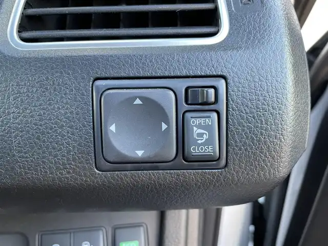 日産 セレナ HWS S HV Vエアロ+Sefty 大阪府 2015(平27)年 3.9万km ブルームーンホワイトP セーフティシステム/　・踏み間違い衝突防止アシスト/　・アラウンドビューモニター/　・セーフティパックA/純正メモリーナビ/地デジTV/【DVD/CD再生機能　Bluetooth接続】/LEDヘッドライト/オートライト/両側PSD/電格ミラー/スマートキー/フロアマット/プッシュスタート