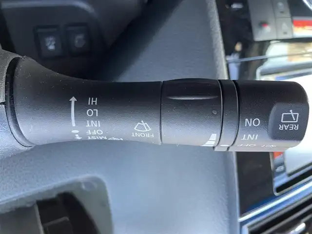 日産 セレナ HWS S HV Vエアロ+Sefty 大阪府 2015(平27)年 3.9万km ブルームーンホワイトP セーフティシステム/　・踏み間違い衝突防止アシスト/　・アラウンドビューモニター/　・セーフティパックA/純正メモリーナビ/地デジTV/【DVD/CD再生機能　Bluetooth接続】/LEDヘッドライト/オートライト/両側PSD/電格ミラー/スマートキー/フロアマット/プッシュスタート