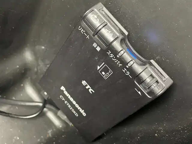 スズキ スイフト XL 大阪府 2017(平29)年 4.3万km スピーディーブルーM 禁煙車/衝突軽減ブレーキ/　・誤発進抑制機能/　・車線逸脱抑制機能/社外メモリーナビ[AVIC-RZ300]/　CD/DVD/AM/FM/ワンセグ/Bluetooth/バックカメラ/オートライト/フォグランプ/ライトレベライザー/レーダークルーズコントロール/スマートキー/ETC/純正フロアマット/パドルシフト/MTモード付AT