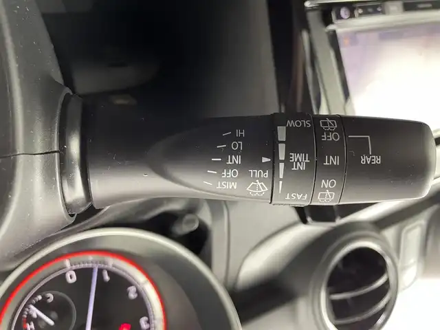 スズキ スイフト XL 大阪府 2017(平29)年 4.3万km スピーディーブルーM 禁煙車/衝突軽減ブレーキ/　・誤発進抑制機能/　・車線逸脱抑制機能/社外メモリーナビ[AVIC-RZ300]/　CD/DVD/AM/FM/ワンセグ/Bluetooth/バックカメラ/オートライト/フォグランプ/ライトレベライザー/レーダークルーズコントロール/スマートキー/ETC/純正フロアマット/パドルシフト/MTモード付AT