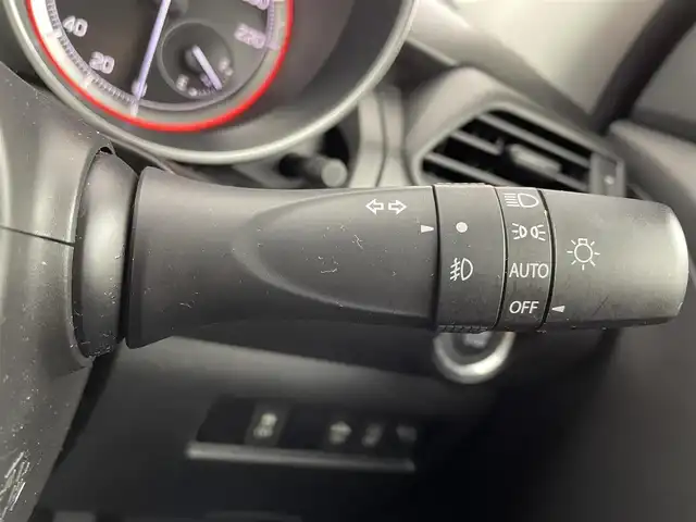 スズキ スイフト XL 大阪府 2017(平29)年 4.3万km スピーディーブルーM 禁煙車/衝突軽減ブレーキ/　・誤発進抑制機能/　・車線逸脱抑制機能/社外メモリーナビ[AVIC-RZ300]/　CD/DVD/AM/FM/ワンセグ/Bluetooth/バックカメラ/オートライト/フォグランプ/ライトレベライザー/レーダークルーズコントロール/スマートキー/ETC/純正フロアマット/パドルシフト/MTモード付AT