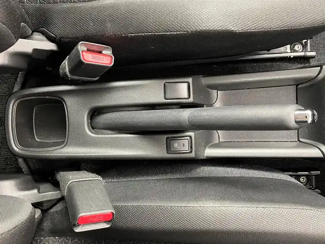 スズキ スイフト XL 大阪府 2017(平29)年 4.3万km スピーディーブルーM 禁煙車/衝突軽減ブレーキ/　・誤発進抑制機能/　・車線逸脱抑制機能/社外メモリーナビ[AVIC-RZ300]/　CD/DVD/AM/FM/ワンセグ/Bluetooth/バックカメラ/オートライト/フォグランプ/ライトレベライザー/レーダークルーズコントロール/スマートキー/ETC/純正フロアマット/パドルシフト/MTモード付AT