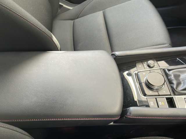 マツダ マツダ３ファストバック 20S ブラックトーンED 山形県 2022(令4)年 2.1万km ポリメタルグレーM ・ワンオーナー/・純正ナビ（SDカード無し）/フルセグ/CD/DVD/Bluetooth/・全方位カメラ/・純正前後ドラレコ/・ビルトインETC/・レーダークルーズコントロール/・レーンキープアシスト/・衝突被害軽減ブレーキ/・ブラインドスポットモニタリング/・前後クリアランスソナー/・LEDヘッドランプ/・オートマチックハイビーム/・ヘッドアップディスプレイ/・パドルシフト/・純正AW/・純正マット/・純正エンジンスターター/・社外AW＋スタッドレスタイヤ車載/・スペアキー1本/・保証書/・取扱説明書