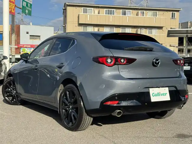 マツダ マツダ３ファストバック 20S ブラックトーンED 千葉県 2022(令4)年 2.2万km ポリメタルグレーM ワンオーナー/i-ACTIVSENSE/・衝突被害軽減ブレーキ/・AT誤発進抑制機能/・レーンキープアシスト/ブラインドスポットモニタリング/前後コーナーセンサー/純正ナビ/CD/DVD/BT/フルセグTV/バック+全方位カメラ/ETC/前後ドラレコ/純正フロアマット/純正18インチアルミホイール/パドルシフト/LEDヘッドライト/オートライト/オートハイビーム/W+サイドエアバッグ/スマートキー/スペアキー1本/取扱説明書＆保証書