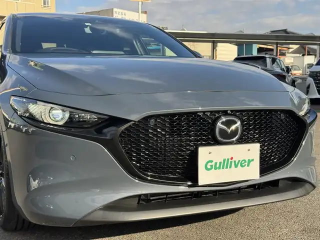 マツダ マツダ３ファストバック 20S ブラックトーンED 千葉県 2022(令4)年 2.2万km ポリメタルグレーM ワンオーナー/i-ACTIVSENSE/・衝突被害軽減ブレーキ/・AT誤発進抑制機能/・レーンキープアシスト/ブラインドスポットモニタリング/前後コーナーセンサー/純正ナビ/CD/DVD/BT/フルセグTV/バック+全方位カメラ/ETC/前後ドラレコ/純正フロアマット/純正18インチアルミホイール/パドルシフト/LEDヘッドライト/オートライト/オートハイビーム/W+サイドエアバッグ/スマートキー/スペアキー1本/取扱説明書＆保証書