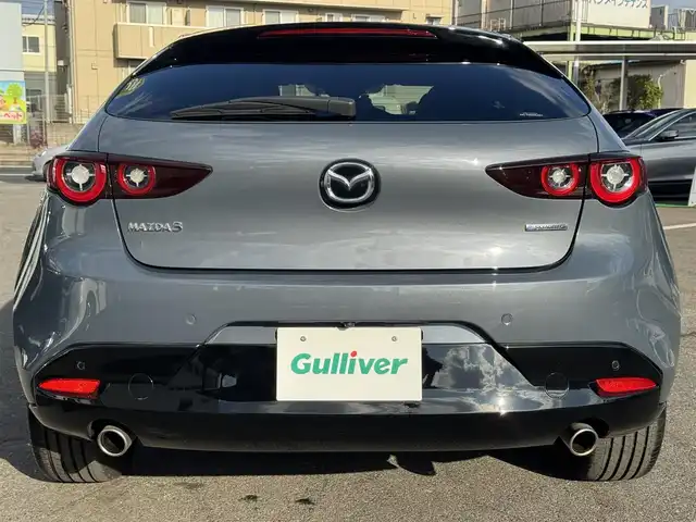 マツダ マツダ３ファストバック 20S ブラックトーンED 千葉県 2022(令4)年 2.2万km ポリメタルグレーM ワンオーナー/i-ACTIVSENSE/・衝突被害軽減ブレーキ/・AT誤発進抑制機能/・レーンキープアシスト/ブラインドスポットモニタリング/前後コーナーセンサー/純正ナビ/CD/DVD/BT/フルセグTV/バック+全方位カメラ/ETC/前後ドラレコ/純正フロアマット/純正18インチアルミホイール/パドルシフト/LEDヘッドライト/オートライト/オートハイビーム/W+サイドエアバッグ/スマートキー/スペアキー1本/取扱説明書＆保証書