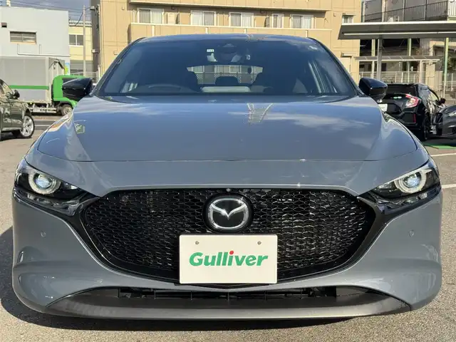 マツダ マツダ３ファストバック 20S ブラックトーンED 千葉県 2022(令4)年 2.2万km ポリメタルグレーM ワンオーナー/i-ACTIVSENSE/・衝突被害軽減ブレーキ/・AT誤発進抑制機能/・レーンキープアシスト/ブラインドスポットモニタリング/前後コーナーセンサー/純正ナビ/CD/DVD/BT/フルセグTV/バック+全方位カメラ/ETC/前後ドラレコ/純正フロアマット/純正18インチアルミホイール/パドルシフト/LEDヘッドライト/オートライト/オートハイビーム/W+サイドエアバッグ/スマートキー/スペアキー1本/取扱説明書＆保証書