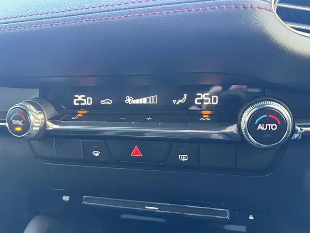 マツダ マツダ３ファストバック 20S ブラックトーンED 千葉県 2022(令4)年 2.2万km ポリメタルグレーM ワンオーナー/i-ACTIVSENSE/・衝突被害軽減ブレーキ/・AT誤発進抑制機能/・レーンキープアシスト/ブラインドスポットモニタリング/前後コーナーセンサー/純正ナビ/CD/DVD/BT/フルセグTV/バック+全方位カメラ/ETC/前後ドラレコ/純正フロアマット/純正18インチアルミホイール/パドルシフト/LEDヘッドライト/オートライト/オートハイビーム/W+サイドエアバッグ/スマートキー/スペアキー1本/取扱説明書＆保証書