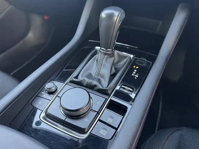 マツダ マツダ３ファストバック 20S ブラックトーンED 千葉県 2022(令4)年 2.2万km ポリメタルグレーM ワンオーナー/i-ACTIVSENSE/・衝突被害軽減ブレーキ/・AT誤発進抑制機能/・レーンキープアシスト/ブラインドスポットモニタリング/前後コーナーセンサー/純正ナビ/CD/DVD/BT/フルセグTV/バック+全方位カメラ/ETC/前後ドラレコ/純正フロアマット/純正18インチアルミホイール/パドルシフト/LEDヘッドライト/オートライト/オートハイビーム/W+サイドエアバッグ/スマートキー/スペアキー1本/取扱説明書＆保証書