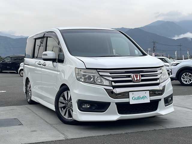 ホンダ ステップワゴン スパーダ Z クールスピリット 山梨県 2014(平26)年 9.4万km ホワイトオーキッドパール 純正ナビ/ヘッドレストモニター/ETC/LEDヘッドライト/ワンセグテレビ/バックカメラ/クルーズコントロール/純正16インチアルミホイール/オートライト/オートエアコン/両側電動スライドドア/イージークローザー/Bluetooth再生