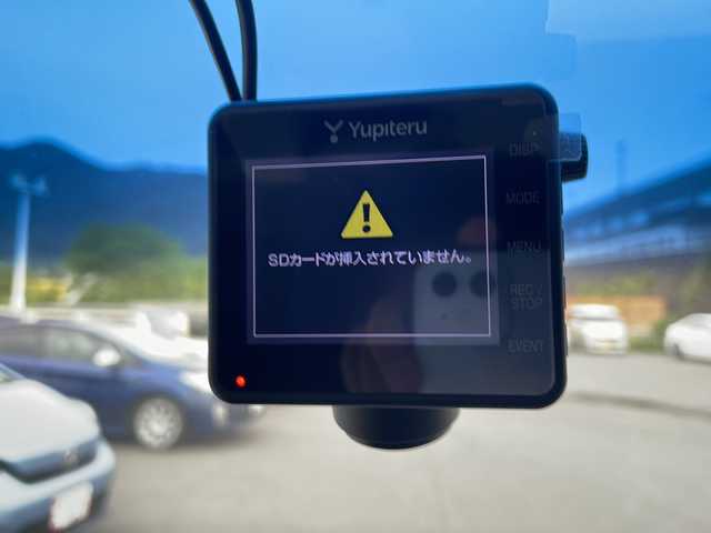 ホンダ ステップワゴン スパーダ Z クールスピリット 山梨県 2014(平26)年 9.4万km ホワイトオーキッドパール 純正ナビ/ヘッドレストモニター/ETC/LEDヘッドライト/ワンセグテレビ/バックカメラ/クルーズコントロール/純正16インチアルミホイール/オートライト/オートエアコン/両側電動スライドドア/イージークローザー/Bluetooth再生