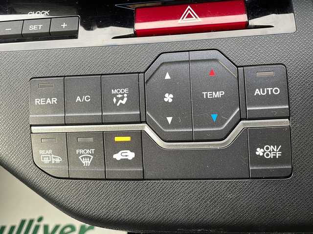 ホンダ ステップワゴン スパーダ Z クールスピリット 山梨県 2014(平26)年 9.4万km ホワイトオーキッドパール 純正ナビ/ヘッドレストモニター/ETC/LEDヘッドライト/ワンセグテレビ/バックカメラ/クルーズコントロール/純正16インチアルミホイール/オートライト/オートエアコン/両側電動スライドドア/イージークローザー/Bluetooth再生