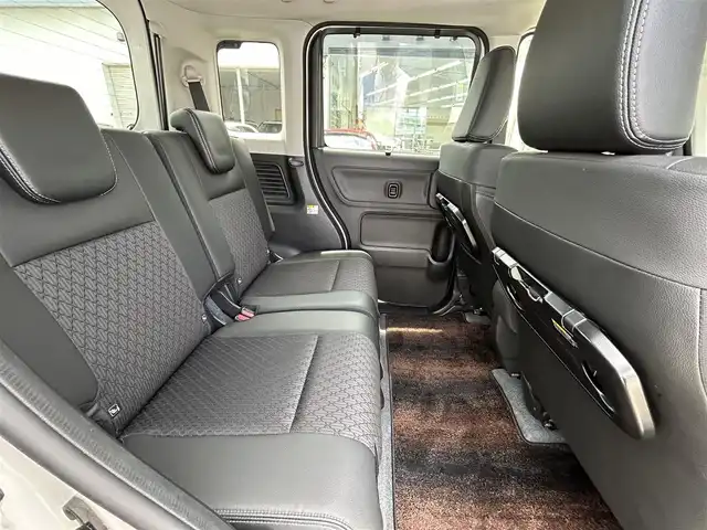 スズキ スペーシア カスタム HYBRID XS 福岡県 2022(令4)年 2.7万km ピュアホワイトパール/ブラック2トーン 禁煙車/ワンオーナー/メーカーナビ/フルセグtv/FM/AM/Bluetooth/USB/DVD/CD/全方位カメラ/バックカメラ/両側電動スライドドア/追従式クルーズコントロール/レーンキープアシスト/衝突被害軽減ブレーキ/レーンキープアシスト/コーナーセンサー/LEDヘッドライト/オートライト/ヘッドアップディスプレイ/純正アルミホイール/ステアリングスイッチ/前後ドライブレコーダー/革巻きステアリング/スペアキー/保証書/取扱説明書