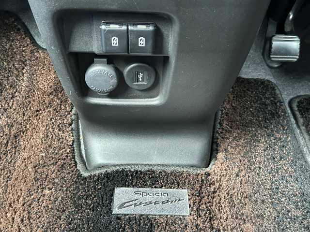 スズキ スペーシア カスタム HYBRID XS 福岡県 2022(令4)年 2.7万km ピュアホワイトパール/ブラック2トーン 禁煙車/ワンオーナー/メーカーナビ/フルセグtv/FM/AM/Bluetooth/USB/DVD/CD/全方位カメラ/バックカメラ/両側電動スライドドア/追従式クルーズコントロール/レーンキープアシスト/衝突被害軽減ブレーキ/レーンキープアシスト/コーナーセンサー/LEDヘッドライト/オートライト/ヘッドアップディスプレイ/純正アルミホイール/ステアリングスイッチ/前後ドライブレコーダー/革巻きステアリング/スペアキー/保証書/取扱説明書