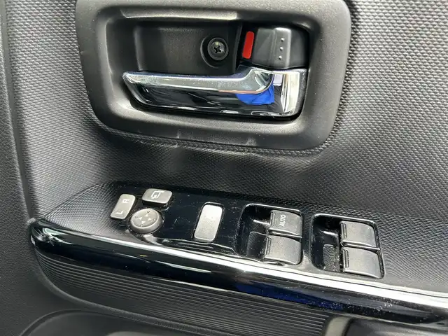 スズキ スペーシア カスタム HYBRID XS 福岡県 2022(令4)年 2.7万km ピュアホワイトパール/ブラック2トーン 禁煙車/ワンオーナー/メーカーナビ/フルセグtv/FM/AM/Bluetooth/USB/DVD/CD/全方位カメラ/バックカメラ/両側電動スライドドア/追従式クルーズコントロール/レーンキープアシスト/衝突被害軽減ブレーキ/レーンキープアシスト/コーナーセンサー/LEDヘッドライト/オートライト/ヘッドアップディスプレイ/純正アルミホイール/ステアリングスイッチ/前後ドライブレコーダー/革巻きステアリング/スペアキー/保証書/取扱説明書