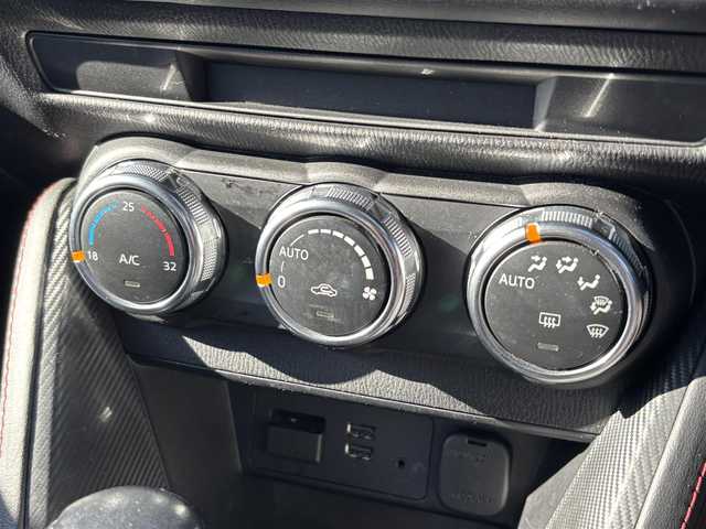 マツダ デミオ XD ツーリング 大分県 2015(平27)年 7.6万km ジェットブラックマイカ ・ナビ(BT/USB/AUX)/・バックカメラ/・スマートシティブレーキサポート/・ドライブレコーダー/・ETC/・オートライト/・パドルシフト/・純正アルミホイール/・スマートキー/・フロアマット/・ヘッドアップディスプレイ