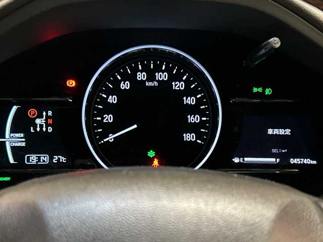ホンダ ヴェゼル ハイブリッド Z ホンダセンシング 埼玉県 2017(平29)年 4.6万km ホワイトオーキッドパール ホンダセンシング/純正ナビ/　　CD/DVDBT/フルセグTV/バックカメラ/アダプティブクルーズコントロール/LEDオートライト/ハーフレザー/シートヒーター/純正17インチAW/パドルシフト/ステアリングスイッチ/プッシュスタート/ETC/禁煙車
