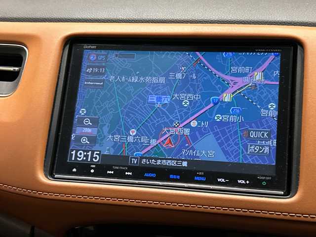 ホンダ ヴェゼル ハイブリッド Z ホンダセンシング 埼玉県 2017(平29)年 4.6万km ホワイトオーキッドパール ホンダセンシング/純正ナビ/　　CD/DVDBT/フルセグTV/バックカメラ/アダプティブクルーズコントロール/LEDオートライト/ハーフレザー/シートヒーター/純正17インチAW/パドルシフト/ステアリングスイッチ/プッシュスタート/ETC/禁煙車