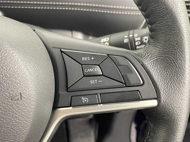 日産 セレナ ハイウェイスター Vセレクション 埼玉県 2018(平30)年 4.6万km アズライトブルー フリップダウンモニター　/全方位カメラ　/純正９インチナビ/　CD/DVD/BT　/ＥＴＣ　/両側パワースライドドア　/クルーズコントロール　/衝突軽減システム　/駐車支援システム　/純正16インチアルミホイール　/純正フロアマット　/ドアバイザー　/プッシュスタート/スマートキー