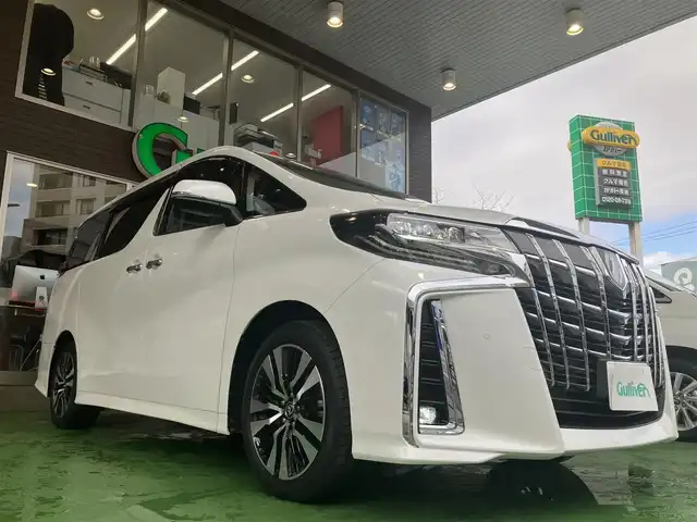 トヨタ アルファード S Cパッケージ 神奈川県 2021(令3)年 1.7万km ホワイトパールクリスタルシャイン ワンオーナー//禁煙車//純正ディスプレイオーディオ//TVキット//TVキャンセラー//純正フリップダウンモニター//両側パワースライドドア//フルセグ//パワーバックドア//パワーシート//シートヒーター//エアーシート//シートベンチレーション//バックカメラ//トヨタセーフティセンス//3眼LEDヘッドランプ//シーケンシャルターンランプ//ビルトインETC//レーダークルーズ//オートハイビーム//ステアリイングヒーター//横滑り防止//クリアランスソナー//ウッドコンビステアリング//ステアリングスイッチ//USB端子