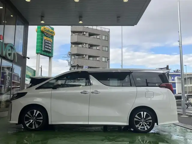 トヨタ アルファード S Cパッケージ 神奈川県 2021(令3)年 1.7万km ホワイトパールクリスタルシャイン ワンオーナー//禁煙車//純正ディスプレイオーディオ//TVキット//TVキャンセラー//純正フリップダウンモニター//両側パワースライドドア//フルセグ//パワーバックドア//パワーシート//シートヒーター//エアーシート//シートベンチレーション//バックカメラ//トヨタセーフティセンス//3眼LEDヘッドランプ//シーケンシャルターンランプ//ビルトインETC//レーダークルーズ//オートハイビーム//ステアリイングヒーター//横滑り防止//クリアランスソナー//ウッドコンビステアリング//ステアリングスイッチ//USB端子