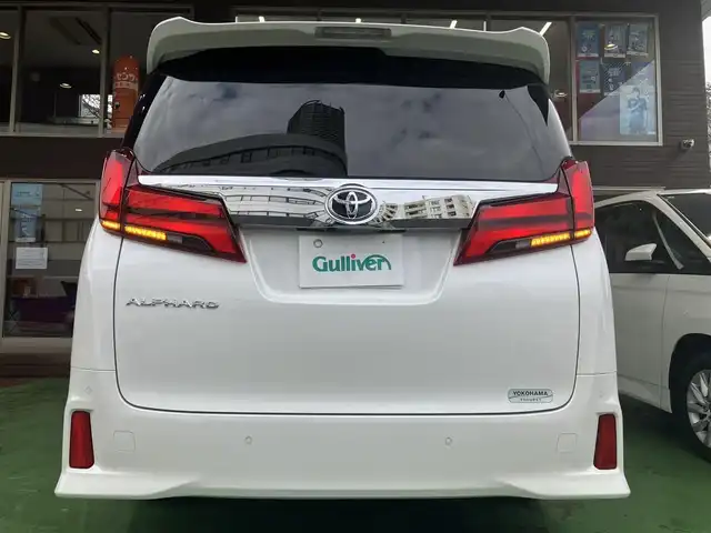 トヨタ アルファード S Cパッケージ 神奈川県 2021(令3)年 1.7万km ホワイトパールクリスタルシャイン ワンオーナー//禁煙車//純正ディスプレイオーディオ//TVキット//TVキャンセラー//純正フリップダウンモニター//両側パワースライドドア//フルセグ//パワーバックドア//パワーシート//シートヒーター//エアーシート//シートベンチレーション//バックカメラ//トヨタセーフティセンス//3眼LEDヘッドランプ//シーケンシャルターンランプ//ビルトインETC//レーダークルーズ//オートハイビーム//ステアリイングヒーター//横滑り防止//クリアランスソナー//ウッドコンビステアリング//ステアリングスイッチ//USB端子