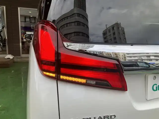 トヨタ アルファード S Cパッケージ 神奈川県 2021(令3)年 1.7万km ホワイトパールクリスタルシャイン ワンオーナー//禁煙車//純正ディスプレイオーディオ//TVキット//TVキャンセラー//純正フリップダウンモニター//両側パワースライドドア//フルセグ//パワーバックドア//パワーシート//シートヒーター//エアーシート//シートベンチレーション//バックカメラ//トヨタセーフティセンス//3眼LEDヘッドランプ//シーケンシャルターンランプ//ビルトインETC//レーダークルーズ//オートハイビーム//ステアリイングヒーター//横滑り防止//クリアランスソナー//ウッドコンビステアリング//ステアリングスイッチ//USB端子